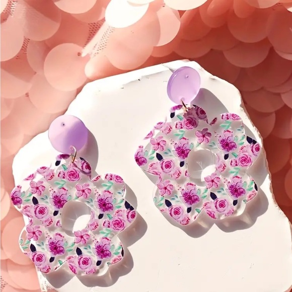 Whimsy_and_Rose Jewelry - Purple Floral Drop Acrylic Earrings